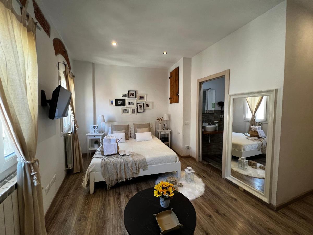 A Casa Di Anna Hotel ฟลอเรนซ์ ภายนอก รูปภาพ